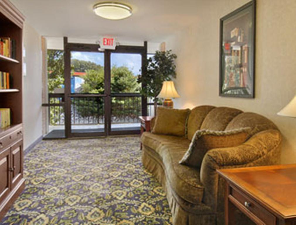 Perryville Hotel 내부 사진
